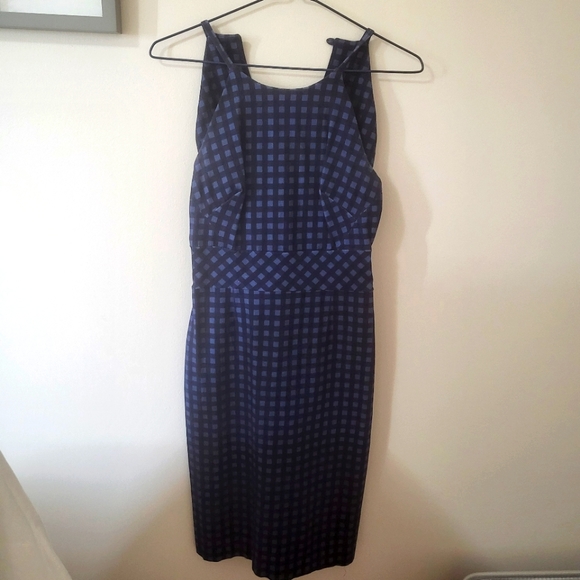 Dress - Picture 2 of 5